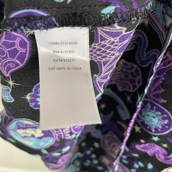 Disney Torrid Black Purple Haunted Mansion 3/4 Sleeve Split V Pop Over Top 3X - Picture 7 of 10